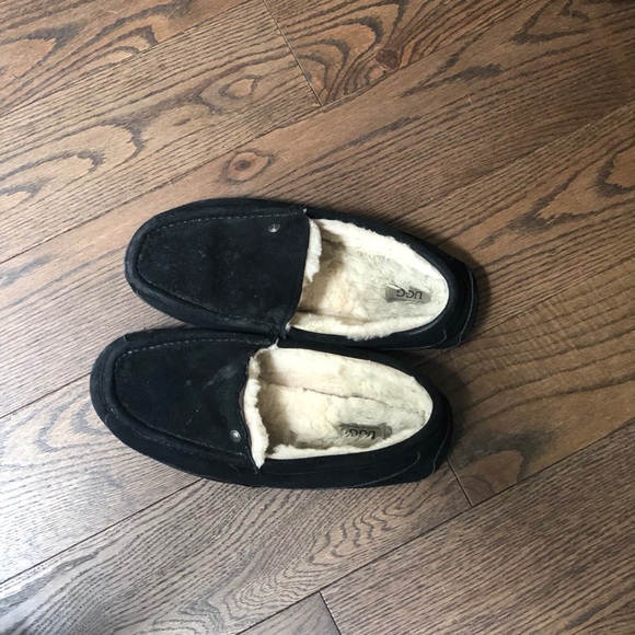 Ugg slippers - Picture 2 of 4